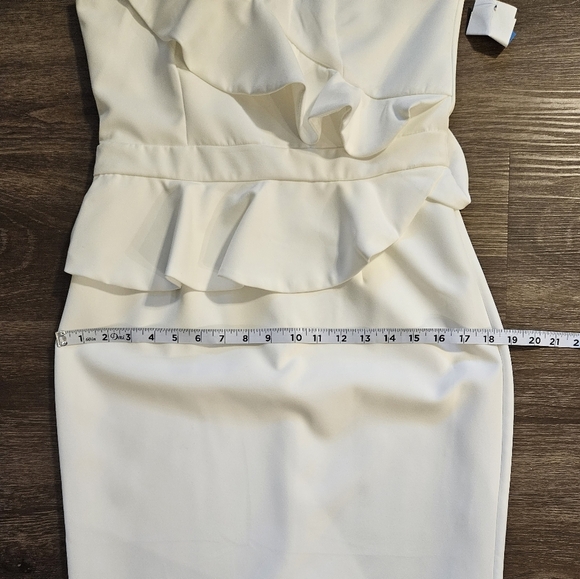 Bardot Women's Dress White  Asymmetrical One-Shoulder Ruffle White Midi - Picture 8 of 16